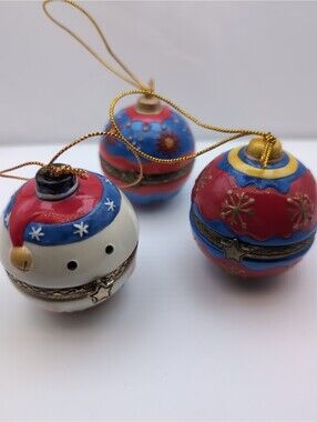 Vintage Christmas Porcelain Ornament Hinged Trinket Box Balls 2" set of 3